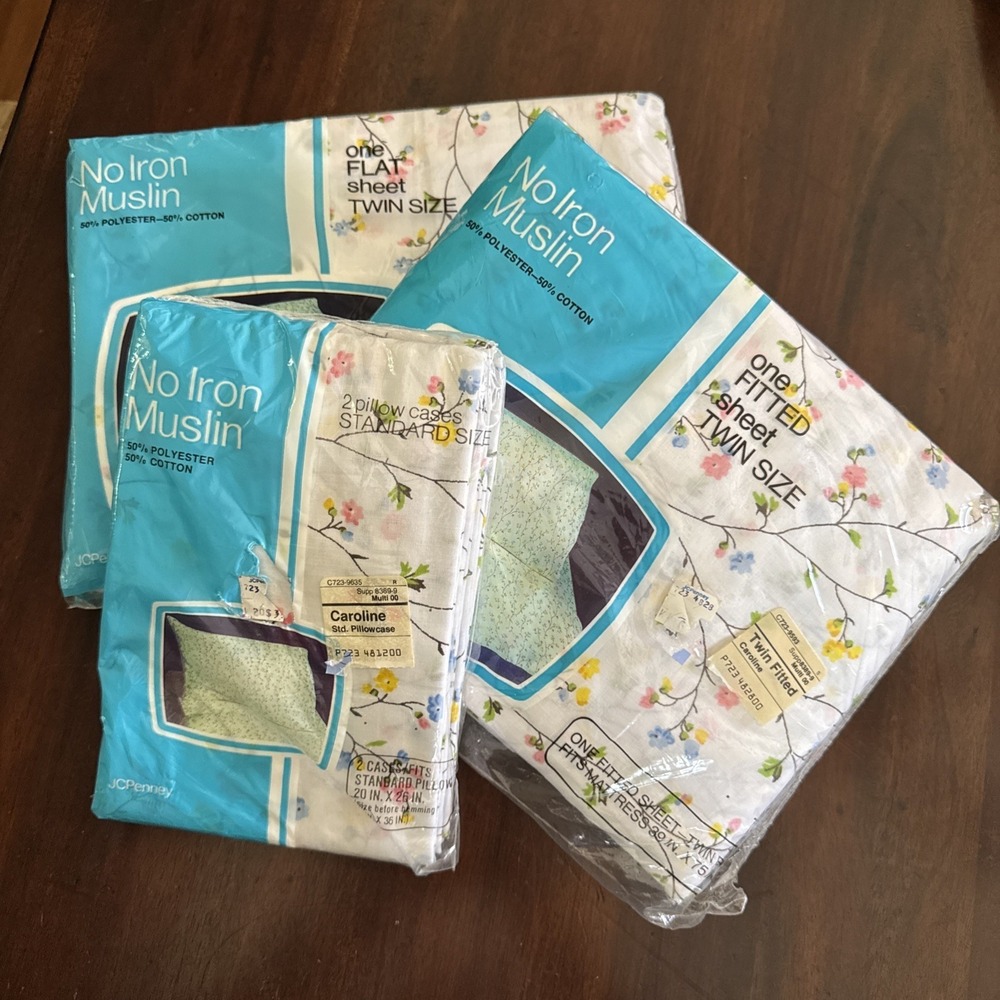 Vintage Sheet Set TWIN Flat Full + Pillowcases JC Penny New White Petite‎ Floral